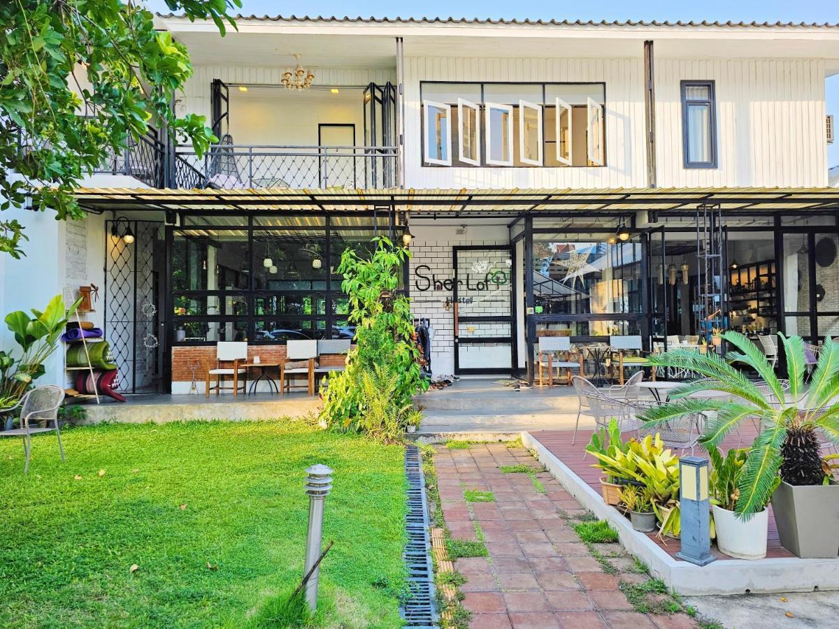 Sherloft Home & Hostel Chiang Mai Dış mekan fotoğraf