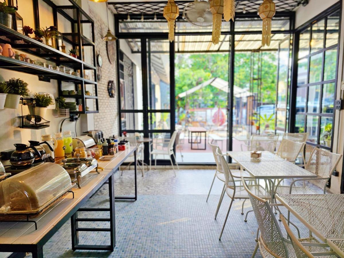 Sherloft Home & Hostel Chiang Mai Dış mekan fotoğraf