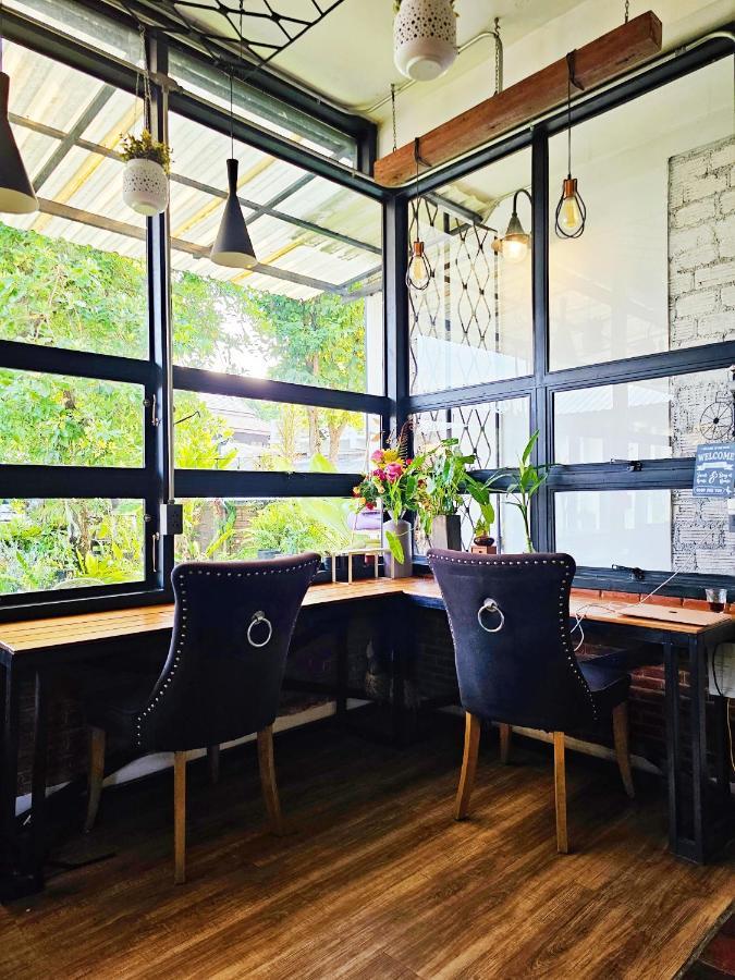 Sherloft Home & Hostel Chiang Mai Dış mekan fotoğraf