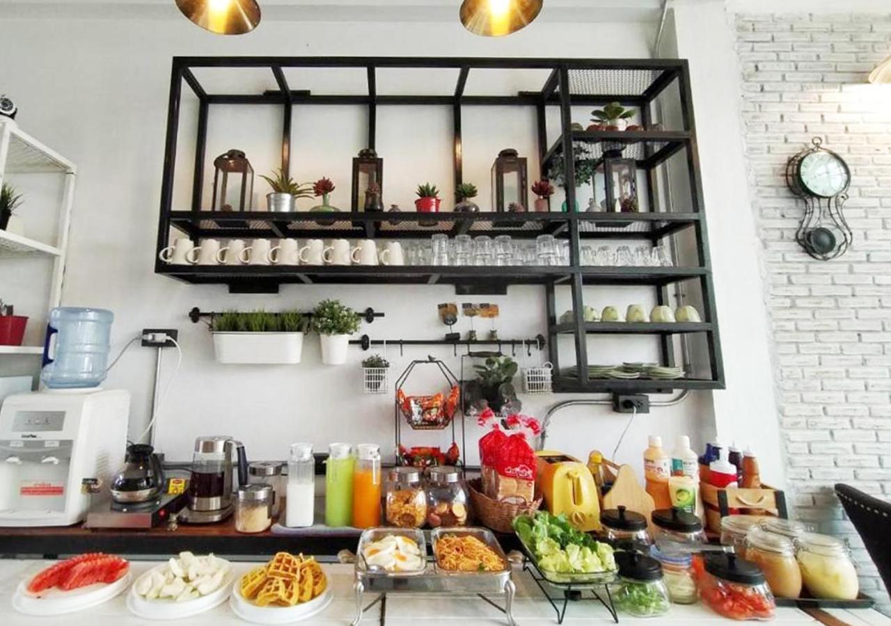 Sherloft Home & Hostel Chiang Mai Dış mekan fotoğraf