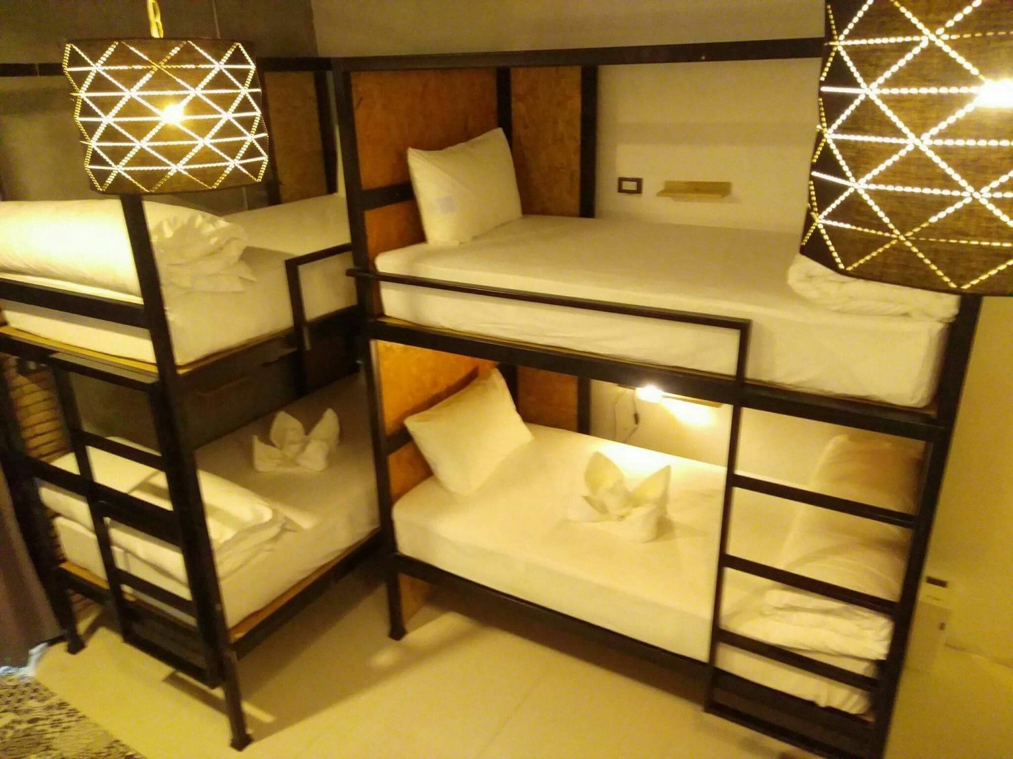 Sherloft Home & Hostel Chiang Mai Dış mekan fotoğraf