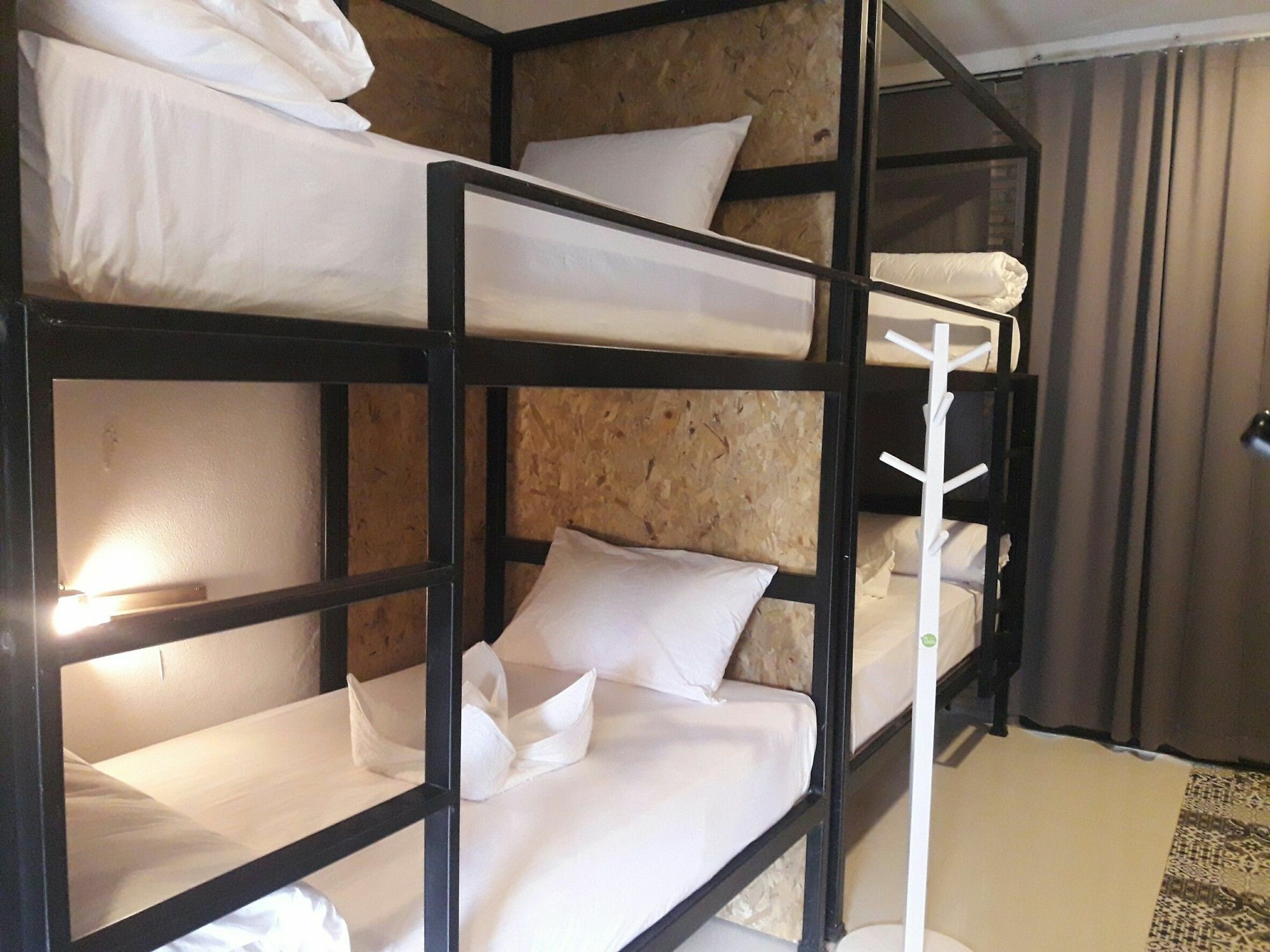 Sherloft Home & Hostel Chiang Mai Dış mekan fotoğraf