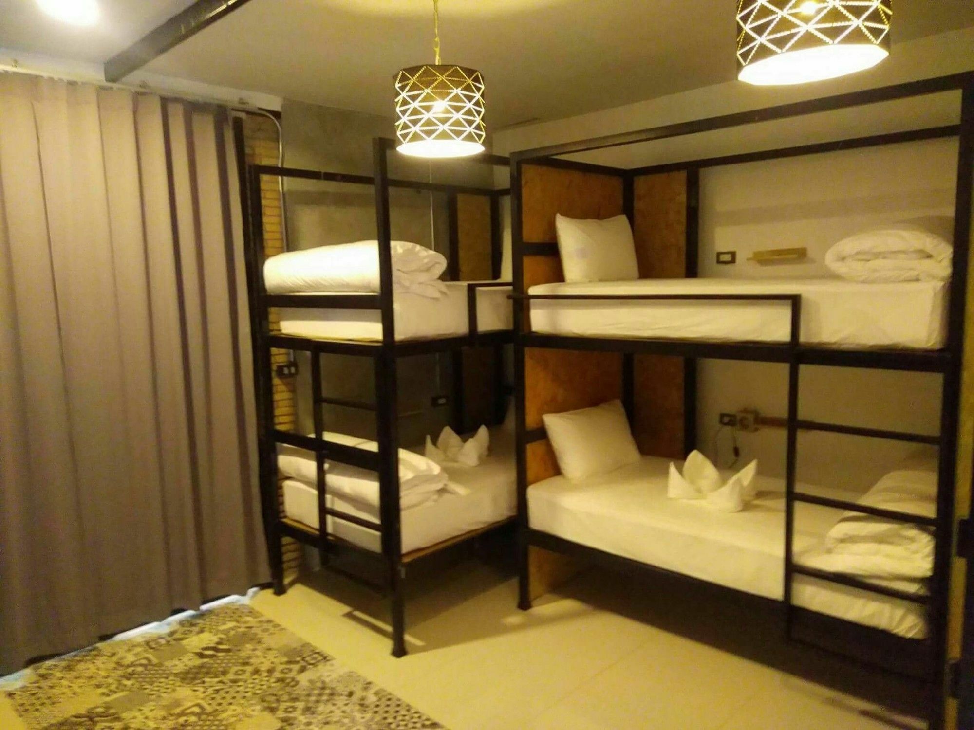 Sherloft Home & Hostel Chiang Mai Dış mekan fotoğraf