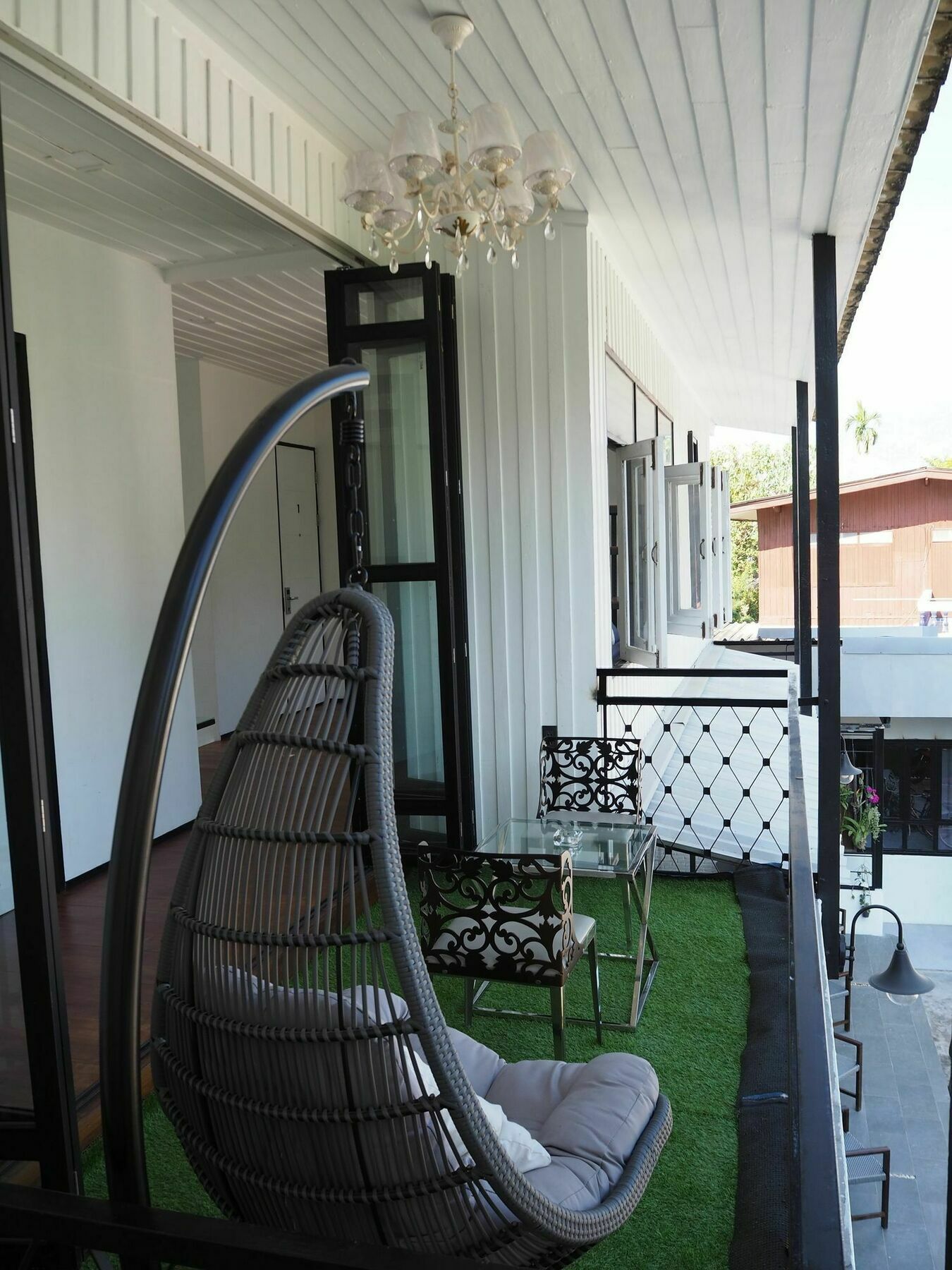 Sherloft Home & Hostel Chiang Mai Dış mekan fotoğraf